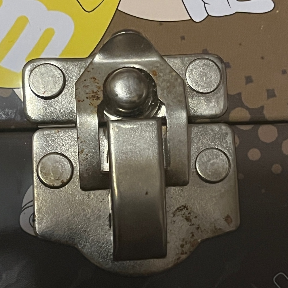 M&M's Racing Team Lunchbox - Picture 10 of 16